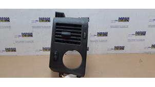 Gebruikte Luchtrooster Dashboard Mercedes Sprinter 3,5t (906.63) 311 CDI 16V Prijs € 24,20 Inclusief btw aangeboden door Autoparts Van De Velde