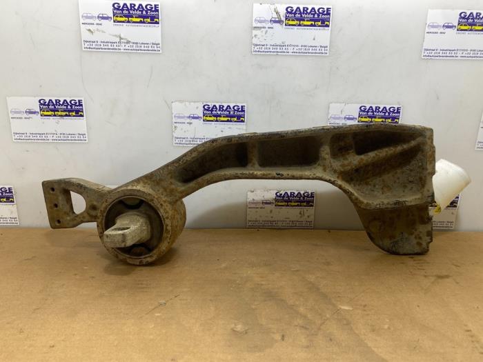 Support (divers) Mercedes Vito