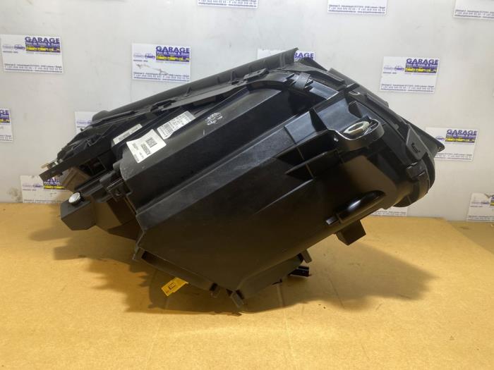 Headlight, left Mercedes C-Klasse