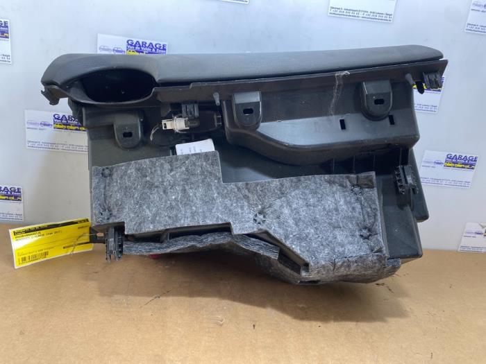 Boîte à gants Mercedes C-Klasse