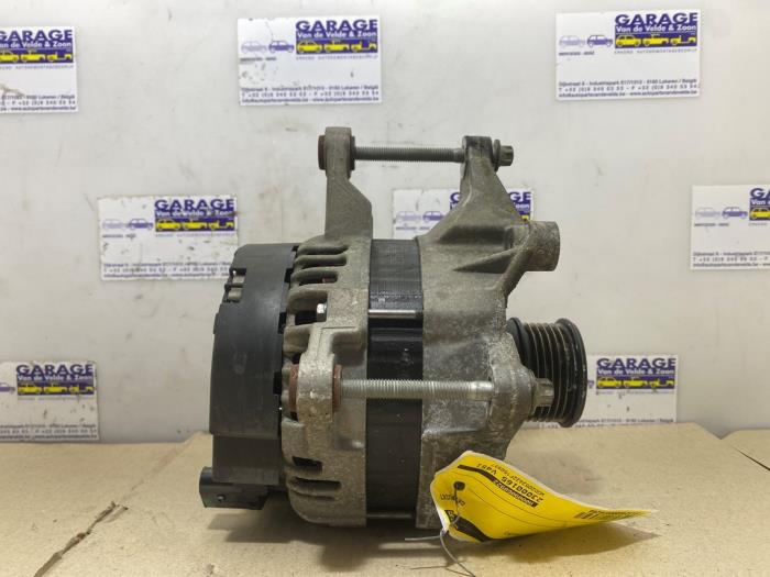 Dynamo Mercedes C-Klasse