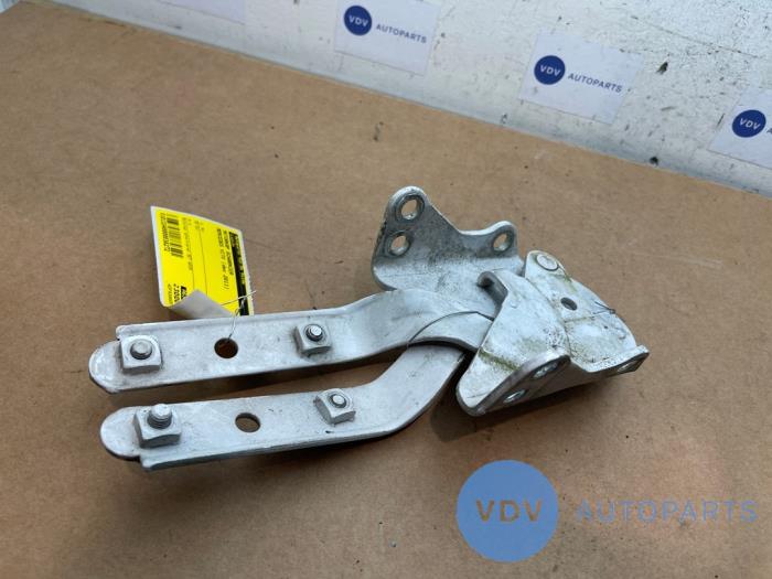 Bonnet Hinge Mercedes Vito