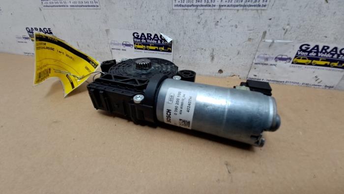 Sunroof motor Mercedes GLA