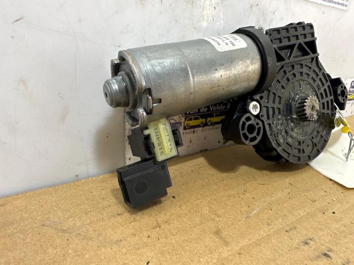 Sunroof motor Mercedes GLA