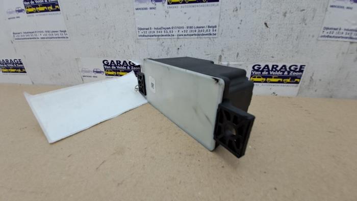 Voltage regulator Mercedes C-Klasse