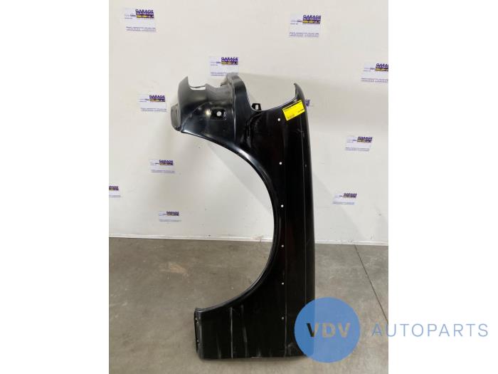 Front wing, left Mercedes 200 - 500