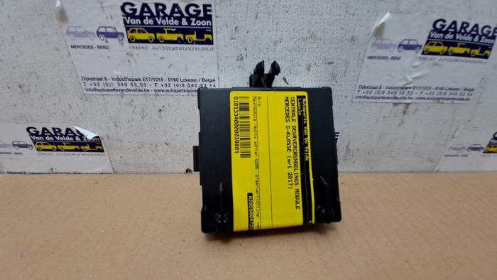 Módulo de cierre centralizado Mercedes C-Klasse