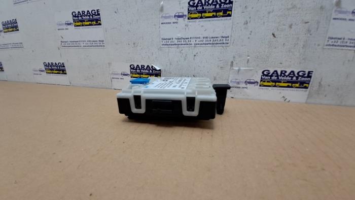 Modul centralnego zamka Mercedes E-Klasse