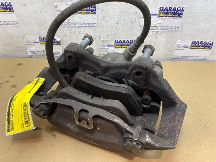 Zacisk hamulcowy lewy przód Mercedes E-Klasse