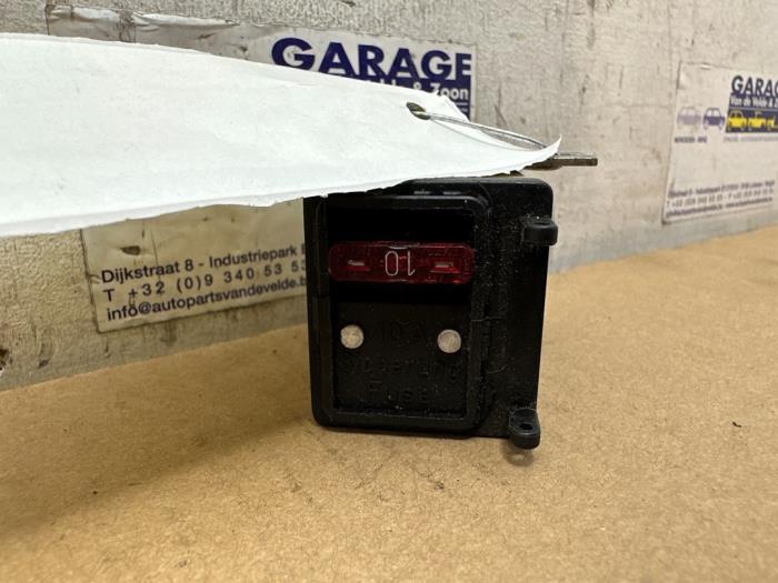 Relais Mercedes 190E/D