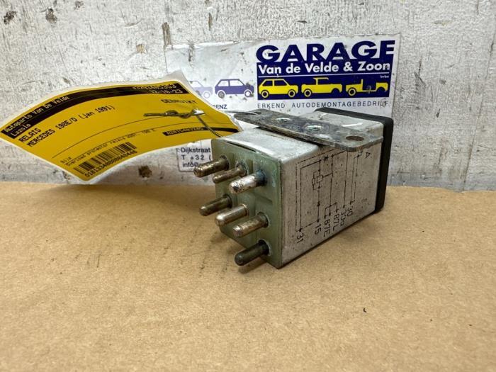 Relais Mercedes 190E/D