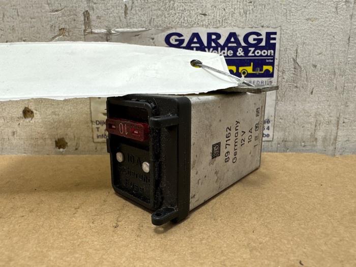 Relais Mercedes 190E/D