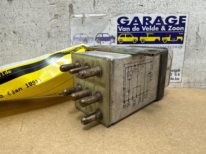 Relais Mercedes 190E/D