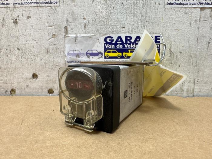 Relais Mercedes 190E/D