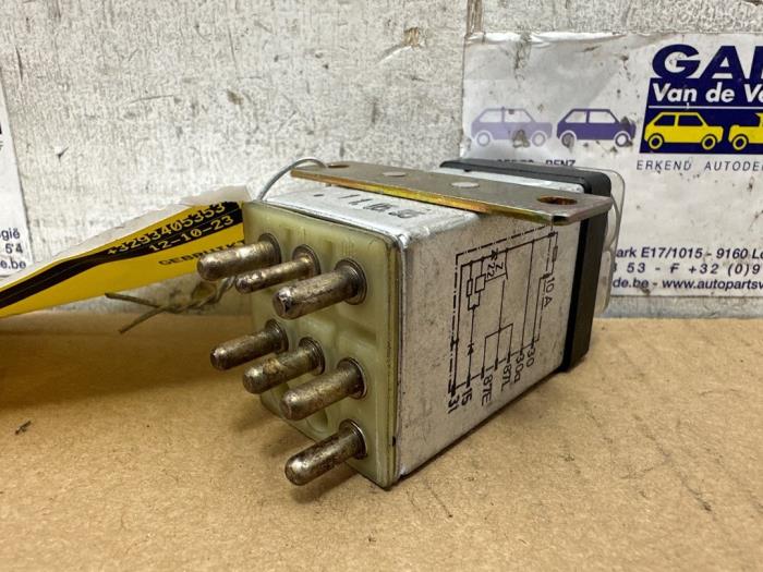 Relais Mercedes 190E/D