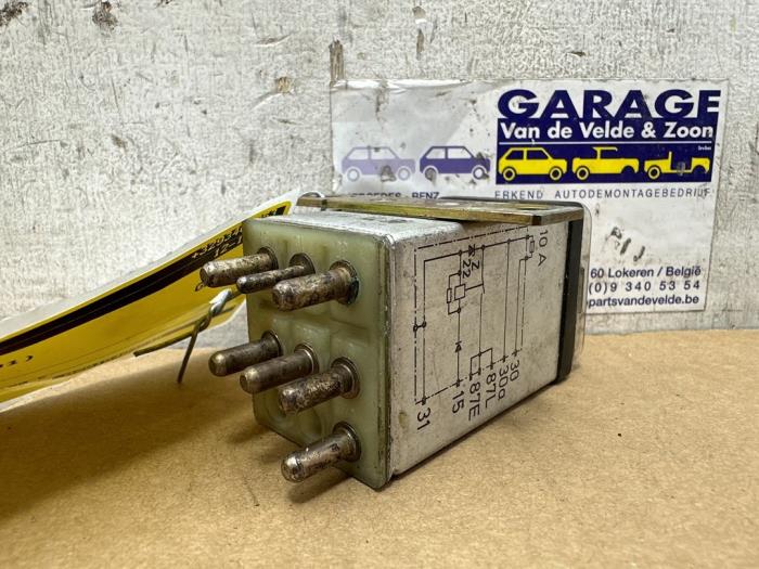 Relais Mercedes 190E/D