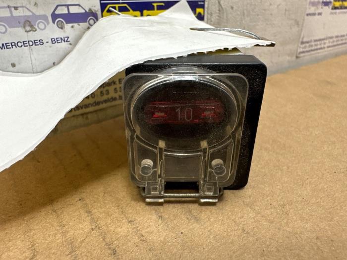 Relé Mercedes 190E/D