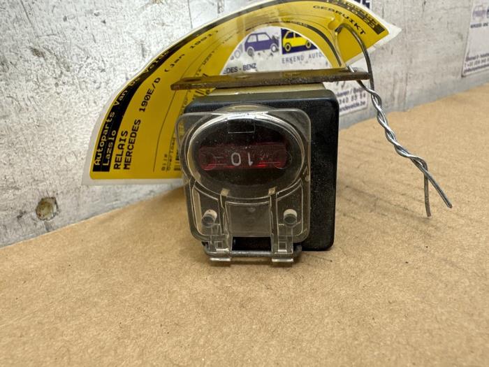 Relais Mercedes 190E/D