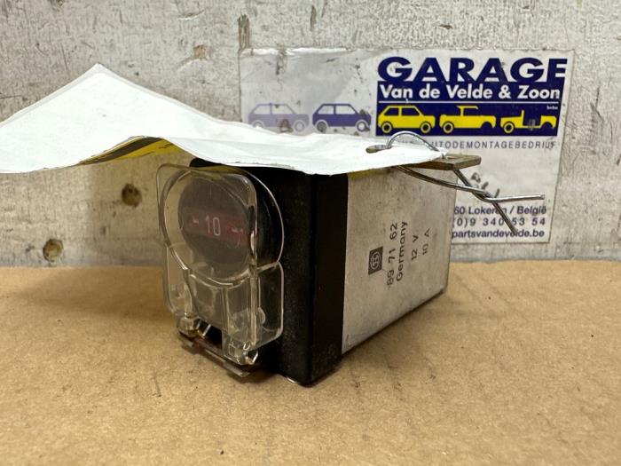 Relais Mercedes 190E/D