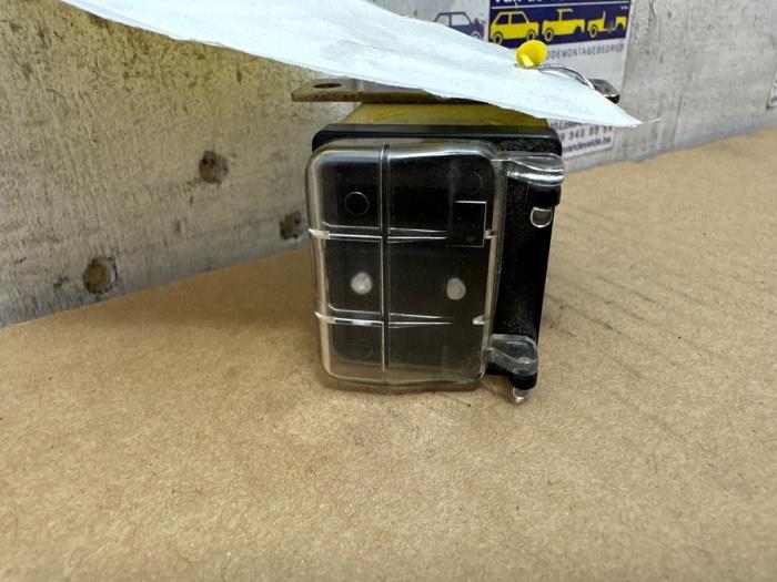 Relais Mercedes 190E/D