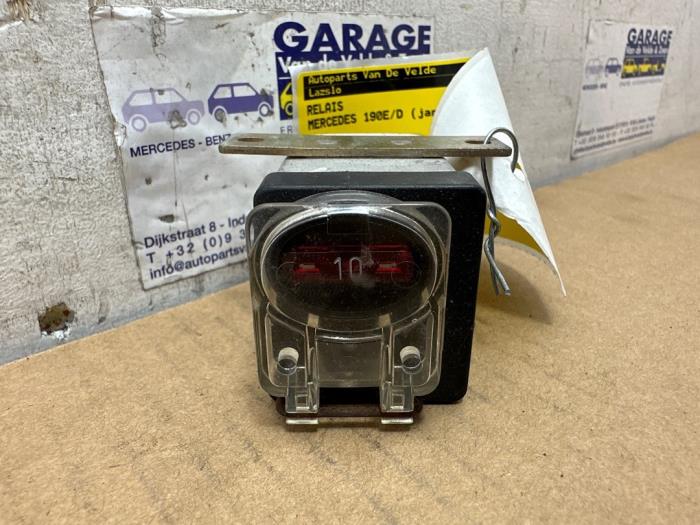 Relais Mercedes 190E/D