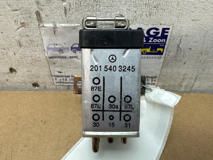 Relais Mercedes 190E/D