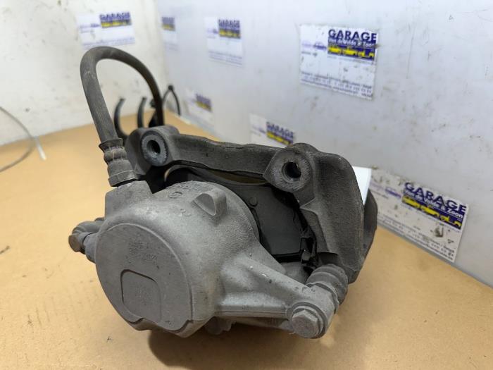 Bremszange links vorne Mercedes E-Klasse