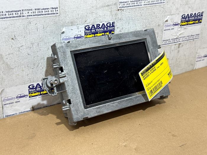 Navigation display Mercedes E-Klasse