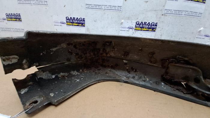 Bumperdeel rechts-achter Mercedes 200 - 500