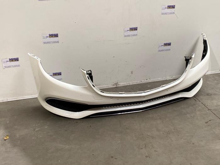 Zderzak przedni Mercedes E-Klasse