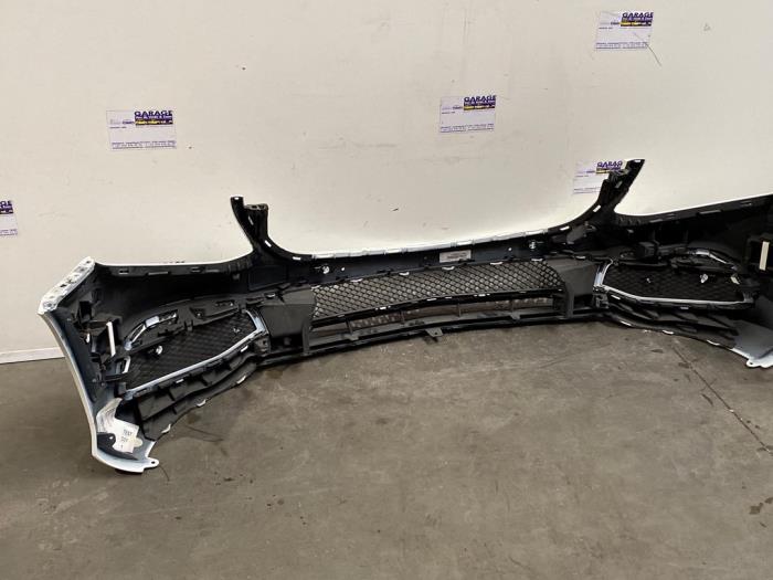 Zderzak przedni Mercedes E-Klasse