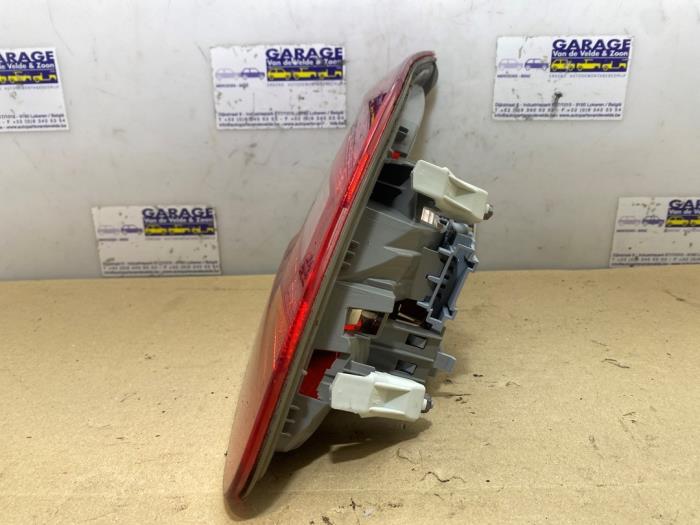 Feu arrière gauche Mercedes B-Klasse