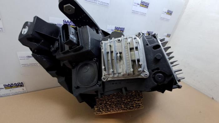 Koplamp links Mercedes CLS-Klasse