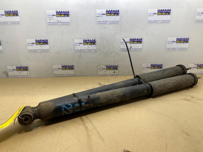 Zestaw amortyzatorów Mercedes C-Klasse