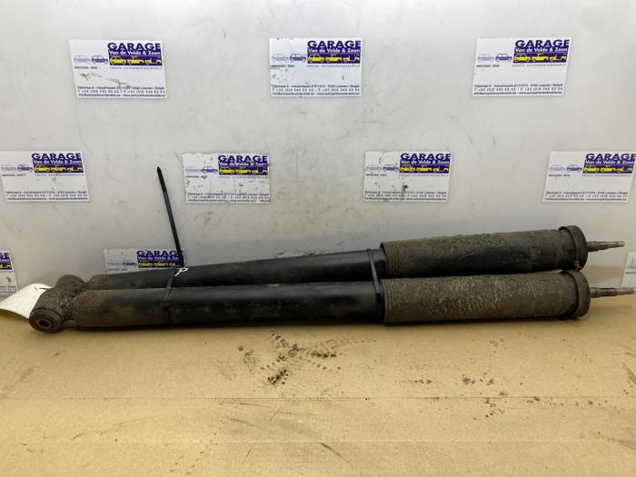 Zestaw amortyzatorów Mercedes C-Klasse