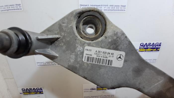 Silnik i mechanizm wycieraczki Mercedes R-Klasse