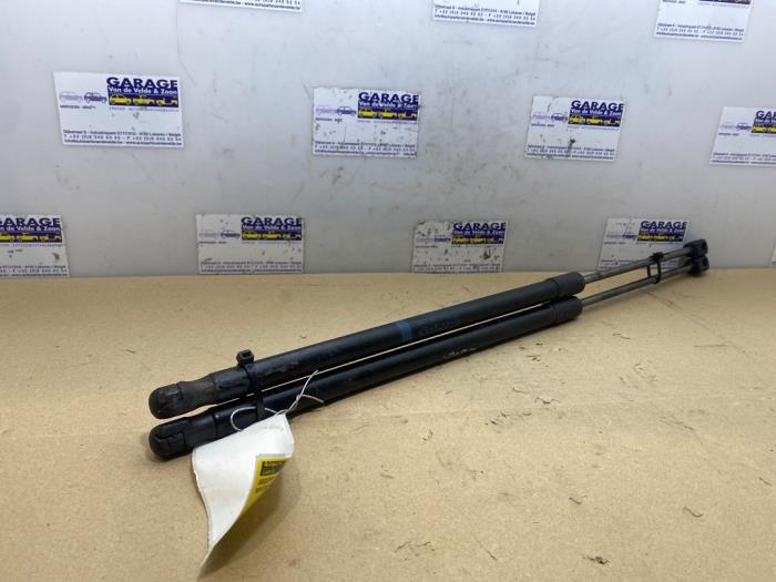 Set of bonnet gas struts Mercedes E-Klasse