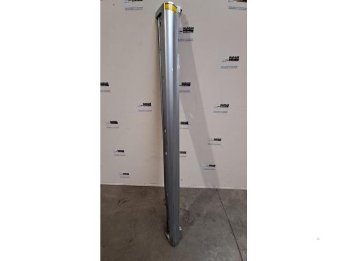 Próg prawy Mercedes B-Klasse