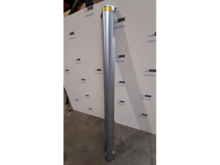 Sill, right Mercedes B-Klasse