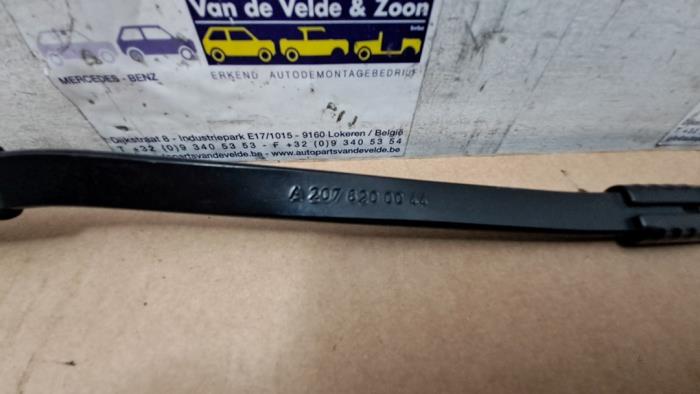 Front wiper arm Mercedes E-Klasse