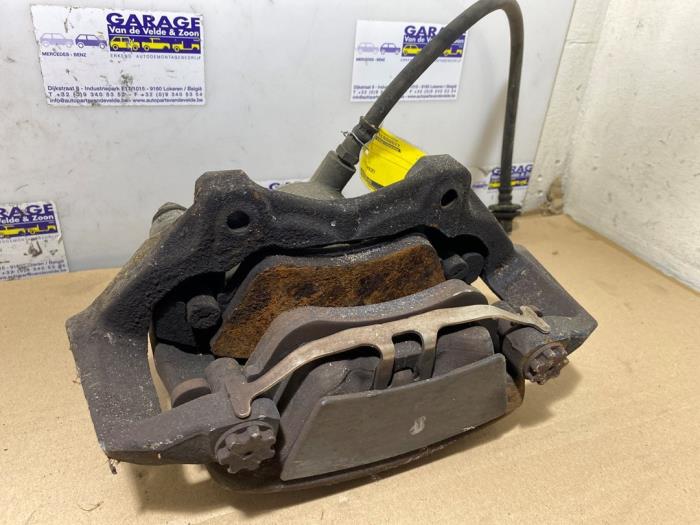 Front brake calliper, left Mercedes E-Klasse