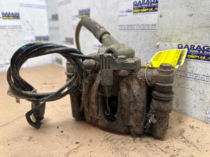 Remklauw (Tang) links-achter Mercedes Vito