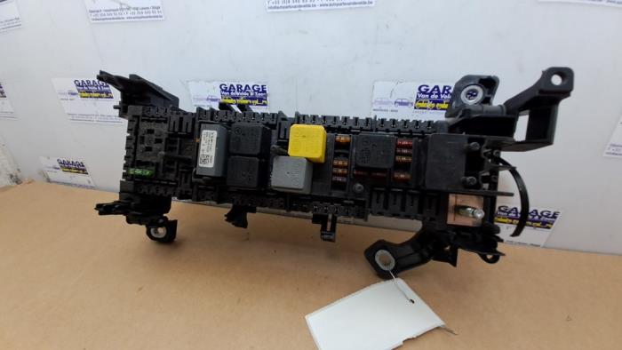 Skrzynka bezpieczników Mercedes B-Klasse