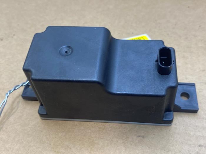 Voltage regulator Mercedes C-Klasse