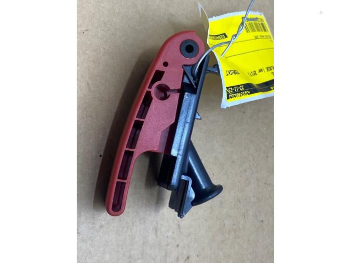 Dzwignia pokrywy silnika Mercedes C-Klasse