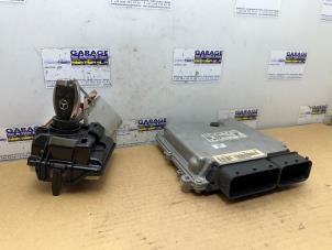 Gebruikte Kontaktslot + computer Mercedes C (W205) C-200 1.6 CDI BlueTEC, C-200 d 16V Prijs € 151,25 Inclusief btw aangeboden door Autoparts Van De Velde