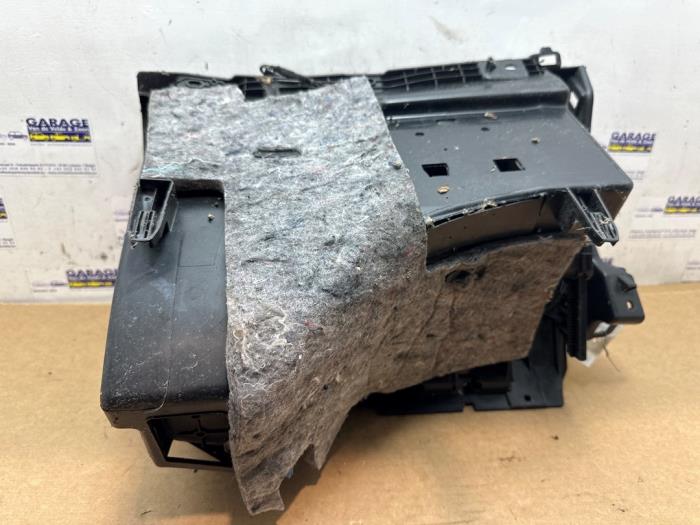 Boîte à gants Mercedes C-Klasse