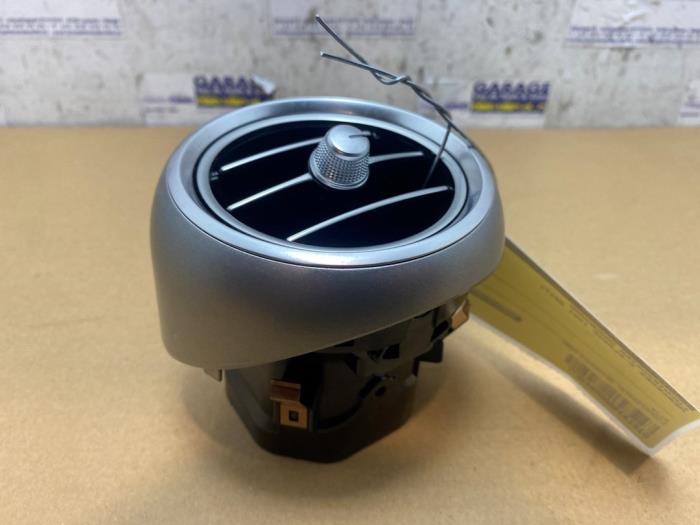 Kratka wentylacyjna deski rozdzielczej Mercedes C-Klasse