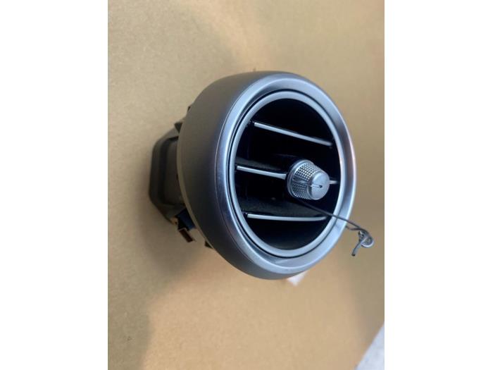 Kratka wentylacyjna deski rozdzielczej Mercedes C-Klasse