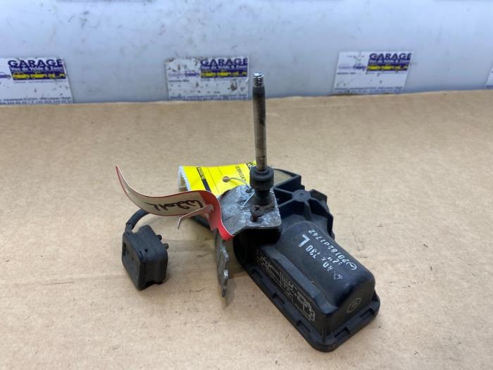 Silnik wycieraczek reflektorów Mercedes 190E/D